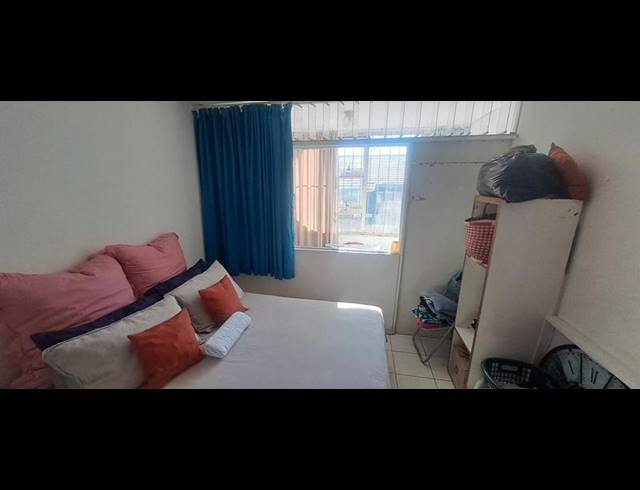 1 BEDROOM APARTMENT FOR SALE IN OVERPORT